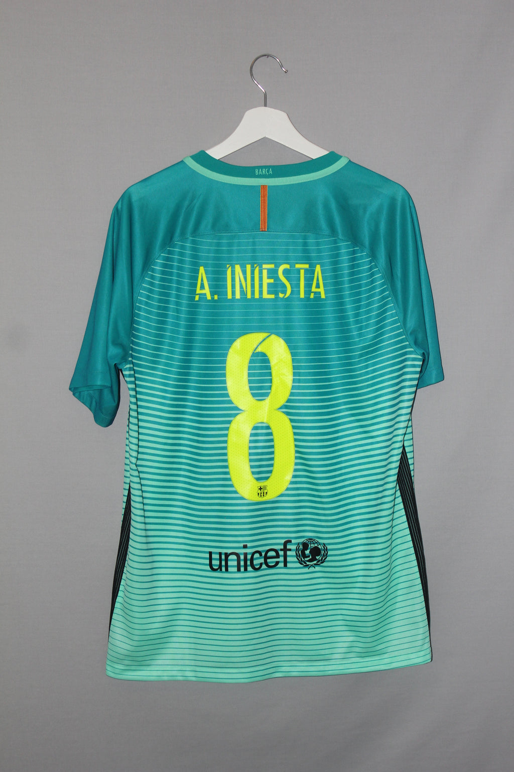 2016/2017 - FC Barcelone - Iniesta #8 (L)