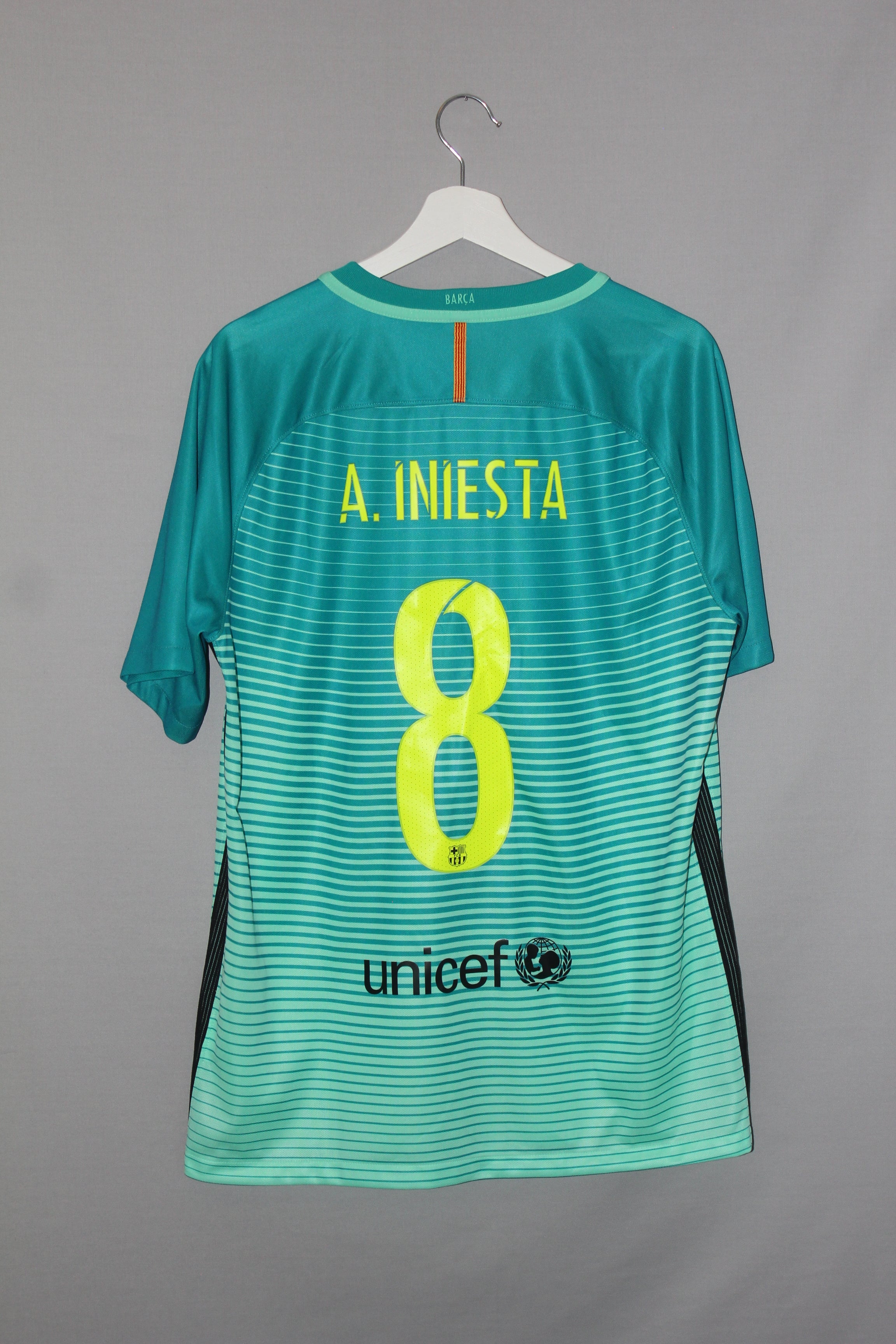 2016/2017 - FC Barcelone - Iniesta #8 (L)