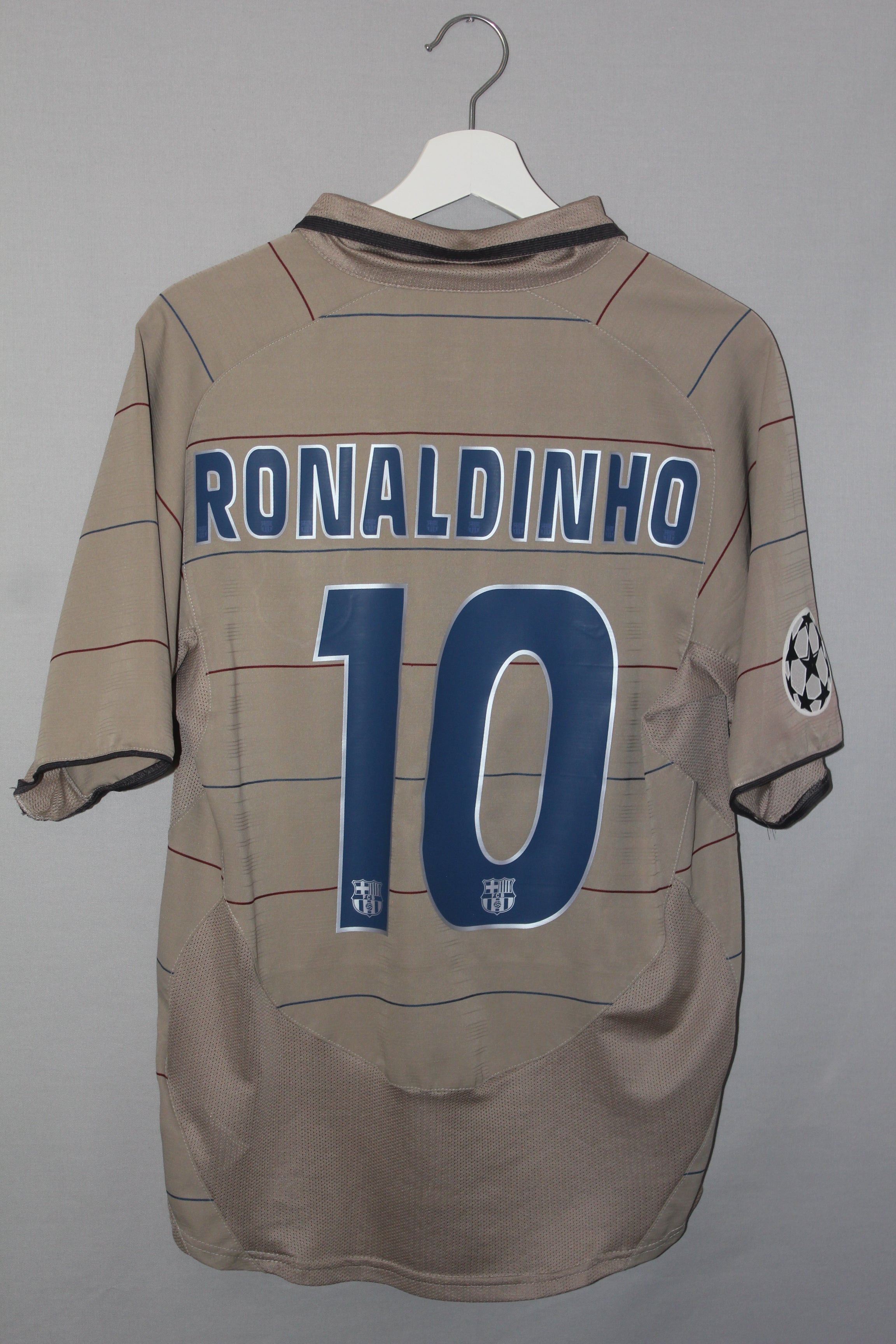 2004/05 - Barcelone - Ronaldinho #10 (S)