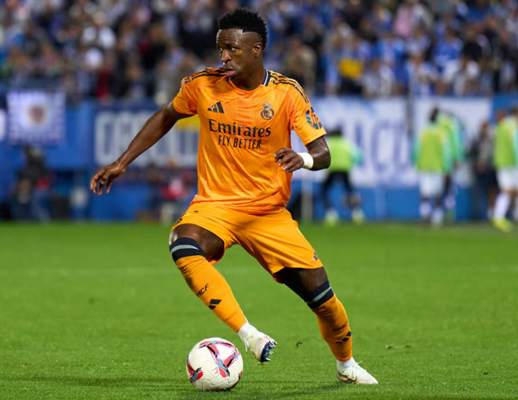 2024/25 - Real Madrid - Vinicius #7 (XS)