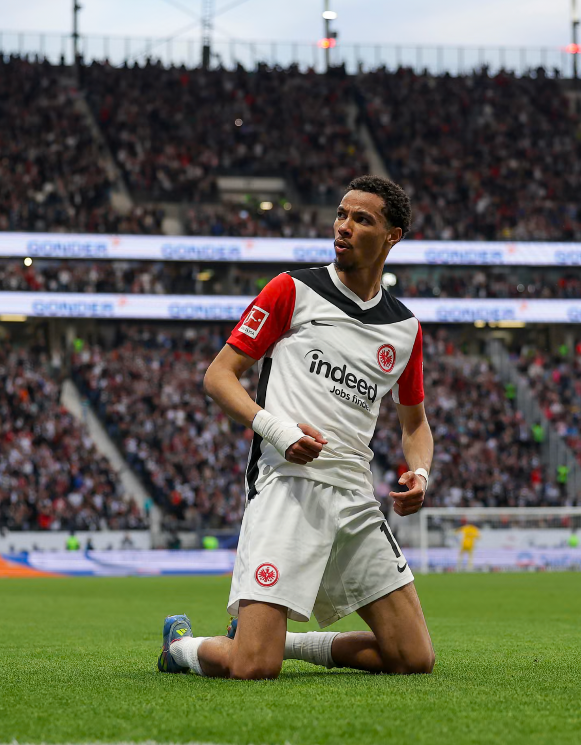 2024/25 - Eintracht Frankfurt - Ekitike #11 (L)