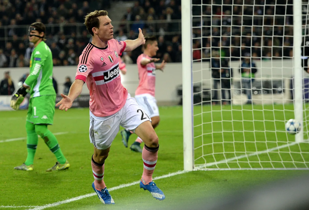 2015/2016 - Juventus - Lichtsteiner #26 (L)